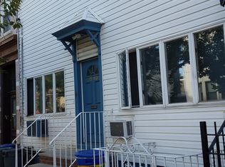 3543 32nd St, Astoria, NY 11106
