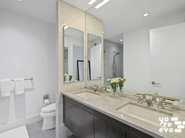 333 East 91st Street image 10 of 19