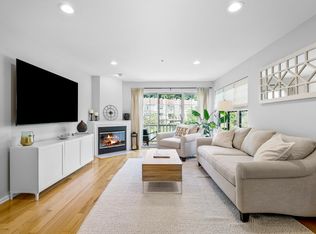 1101 Pondside Dr, White Plains, NY 10607