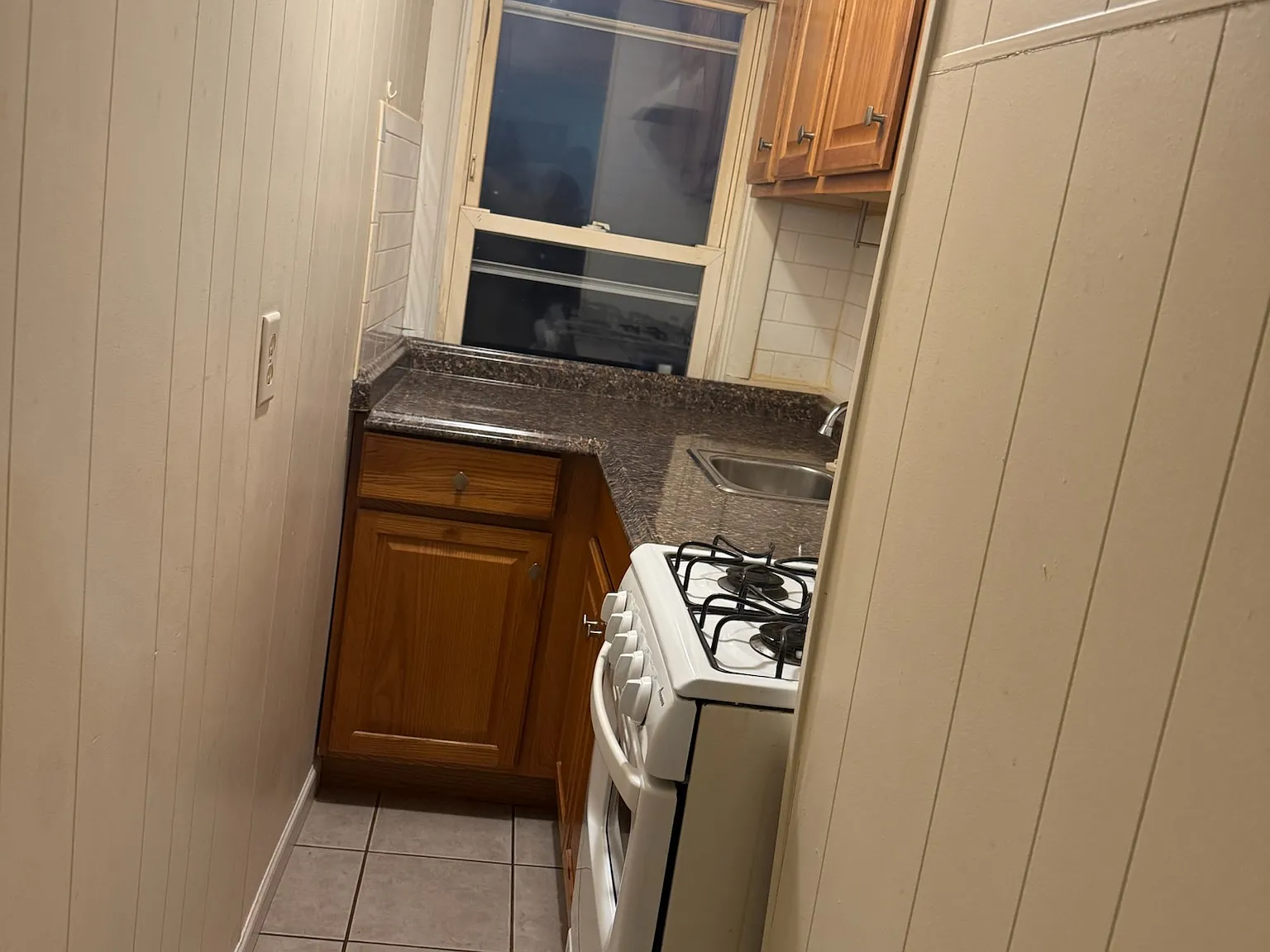 1 bed, 250 sqft, $1,150 — Photo 3