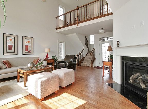 4th image of 9429 Maria Ln