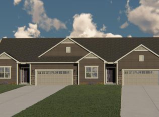 7684 W Park Circle Way, Franklin, WI 53132