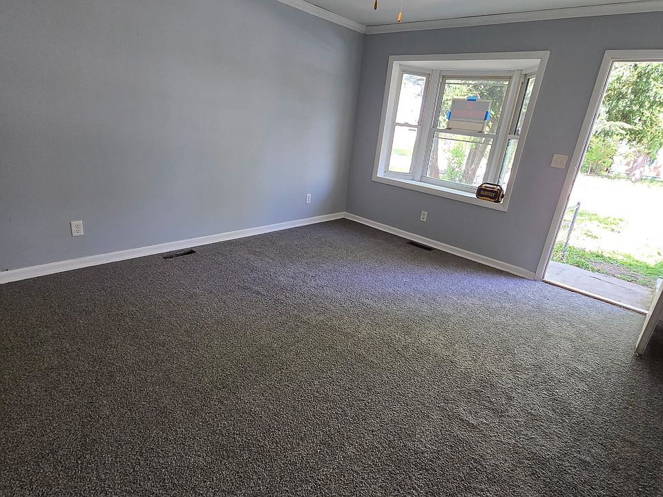 1st image of 1007 S 16th St