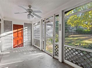 8009 Lee Blvd, Leawood, KS 66206