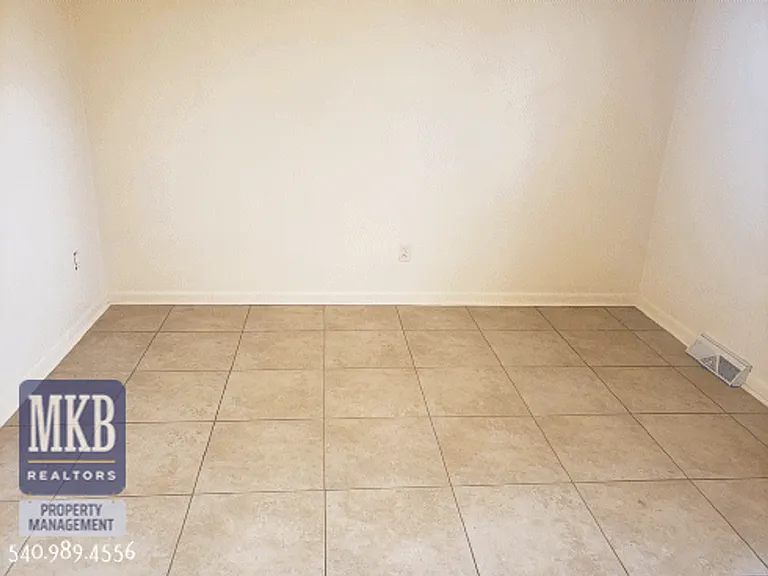 3123 Glenmont Dr — Photo 18
