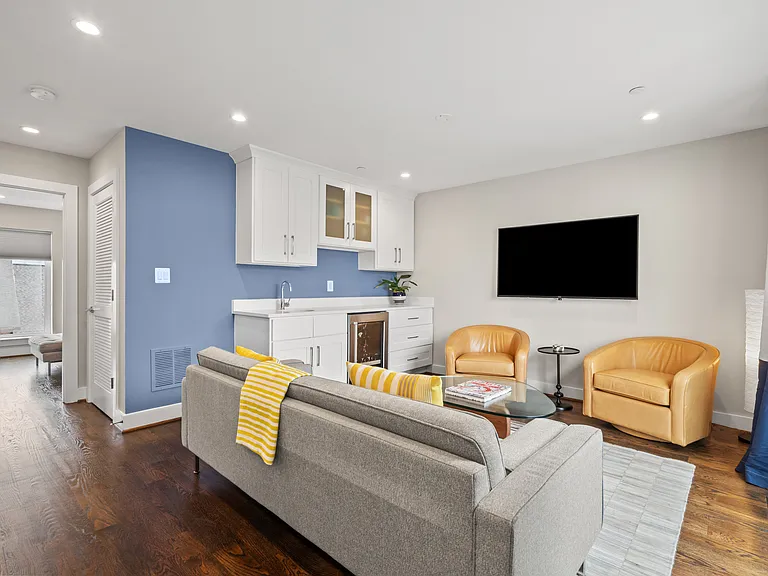 607 Slade Ct — Photo 10
