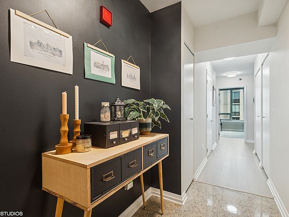 2nd image of 33 W Ontario St APT 21I