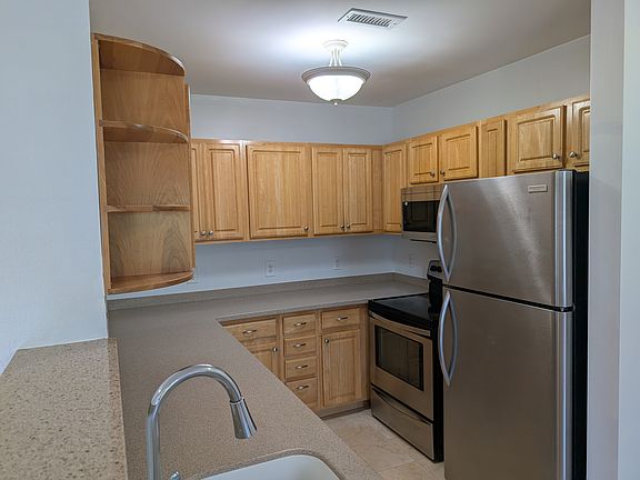 4th image of 84 Aborn St Unit 1303