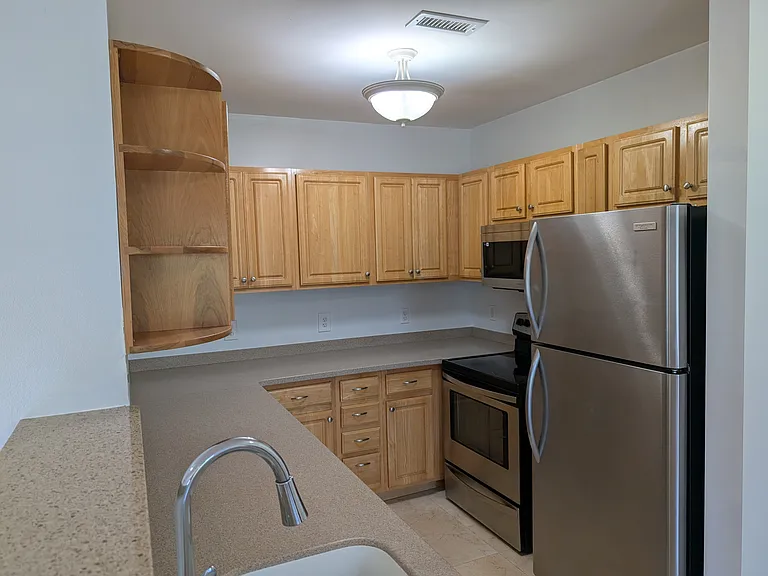 84 Aborn St #1303 — Photo 4