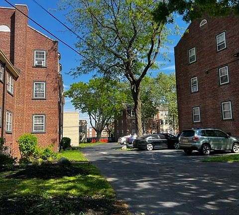 2nd image of 732 Melon Pl #D