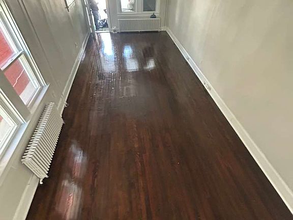 5th image of 517 Woodland St