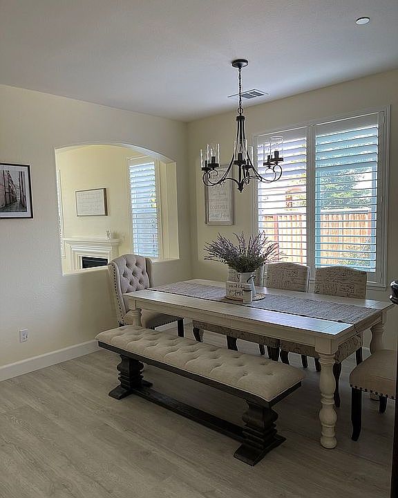 1st image of 604 Calais Ct