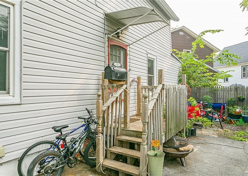 15 Pulteney St, Geneva, NY 14456 Zillow