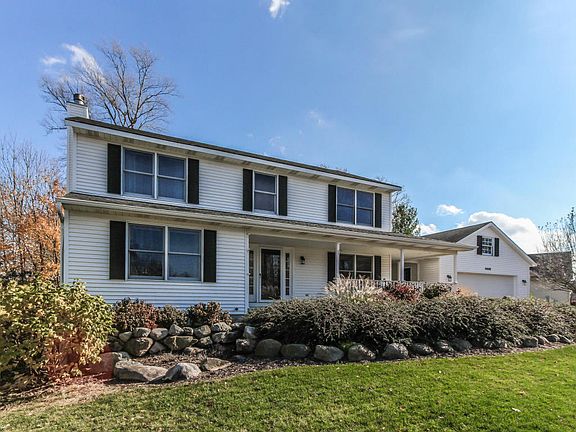 3rd image of 2432 Nolan Ave NW