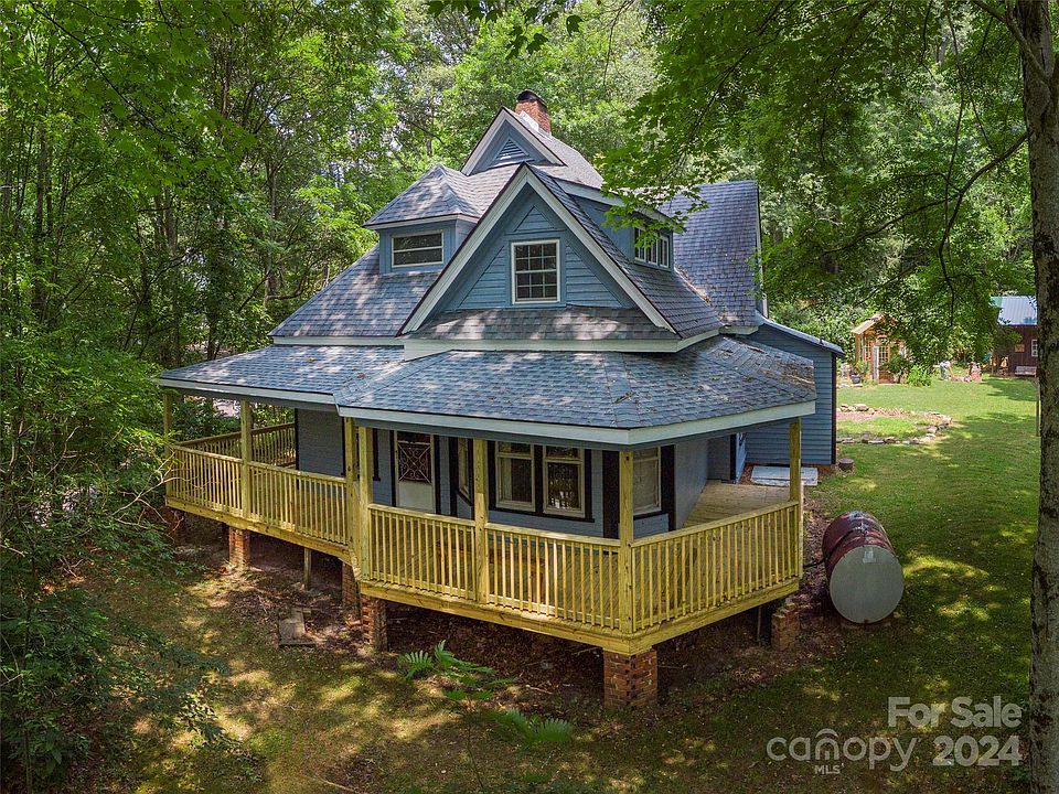 1st image of 82 Hamer Ave