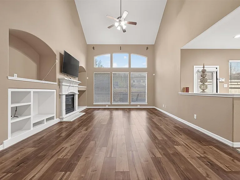 21103 Falcon Creek Ct — Photo 6