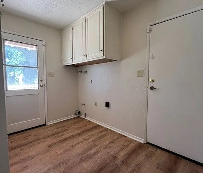 24300 Sorrel Ct — Photo 8