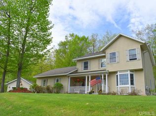 2924 Parkview Dr, Marquette, MI 49855