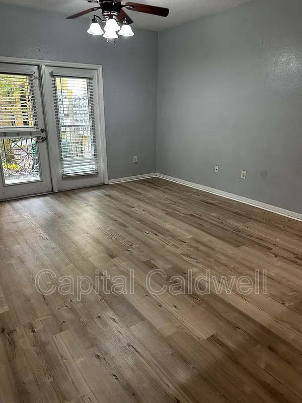 1 bed, 1.0 bath, 598 sqft, $1,600 — Photo 3