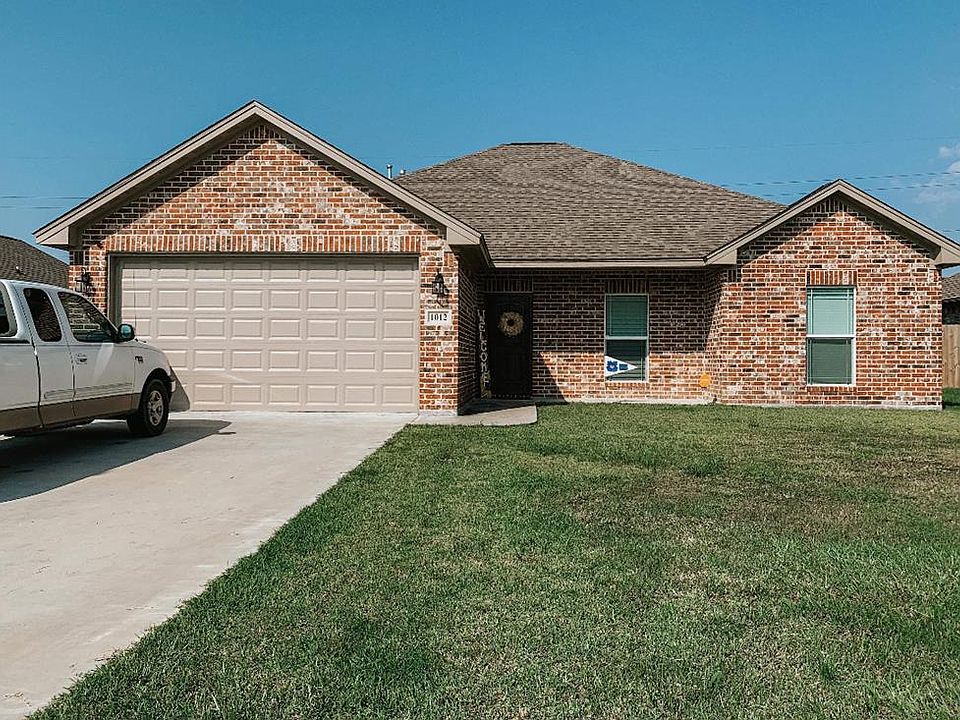 1st image of 1012 Cypress Wood Dr