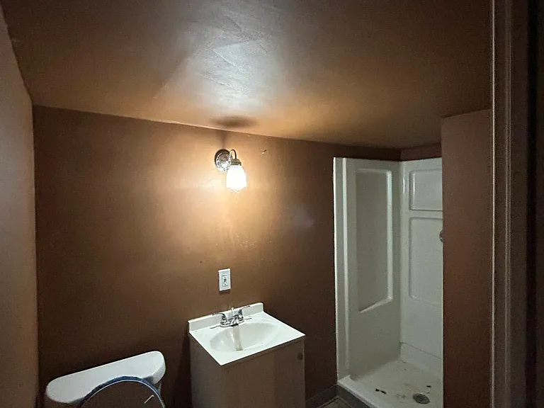4890 Margaretta Ave — Photo 22