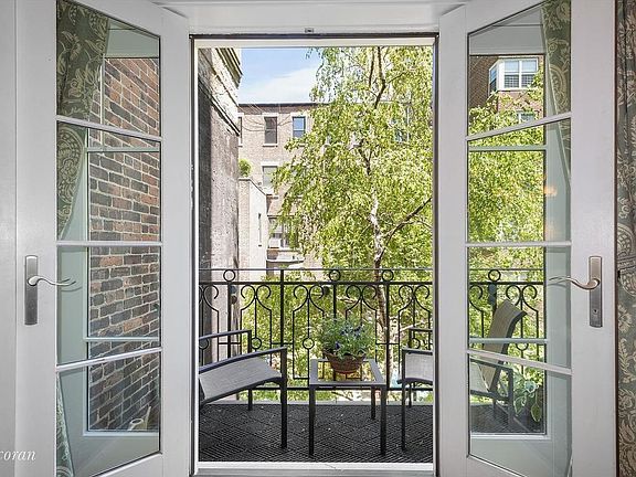 4th image of 325 W 75th St APT 2