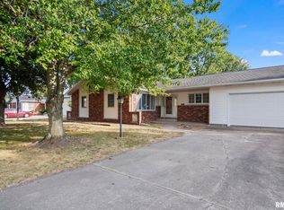 1221 Commanche Rd, Auburn, IL 62615