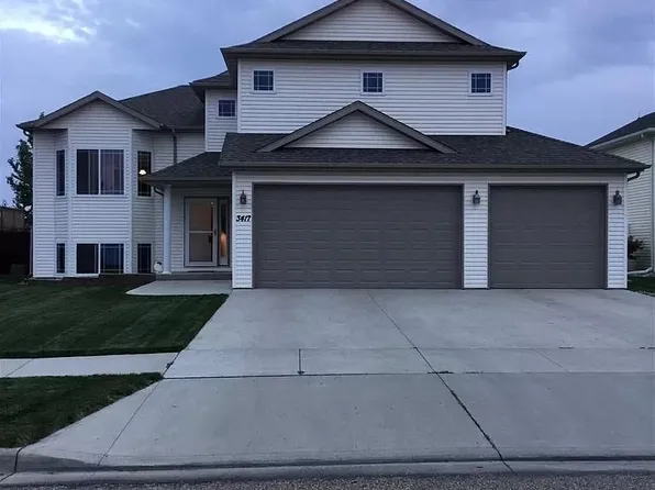 3417 15th St SE, Minot, ND 58701