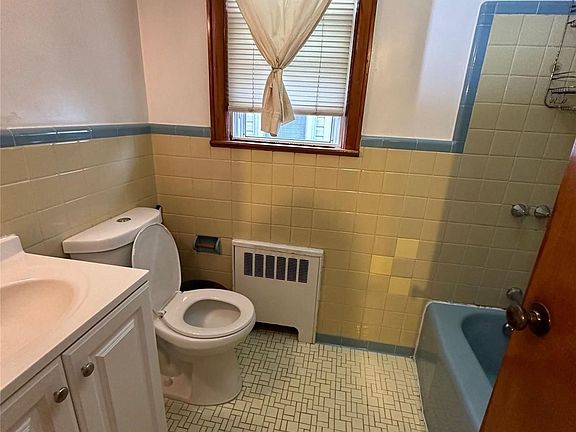 2nd image of 44 S Corona Ave