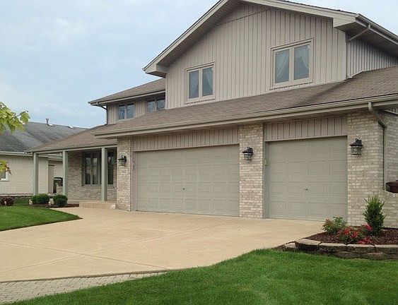 3rd image of 8412 Brookside Glen Dr