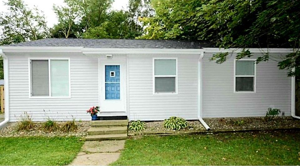 1st image of 3324 Silver Hills Ave