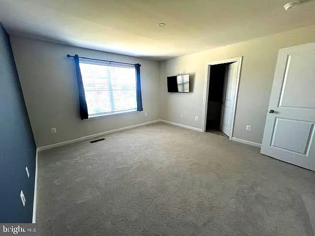98 Extrovert Dr — Photo 16