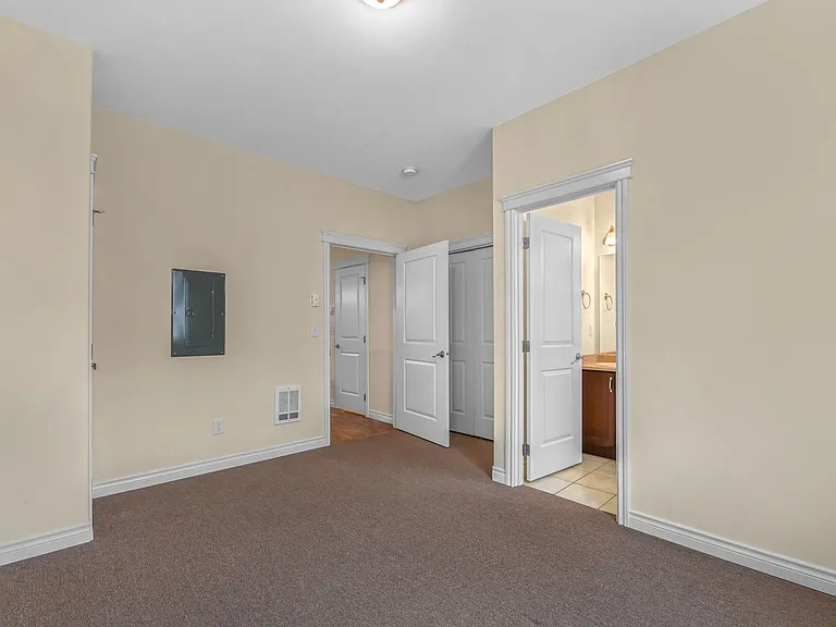 5760 Legoe Ave — Photo 19