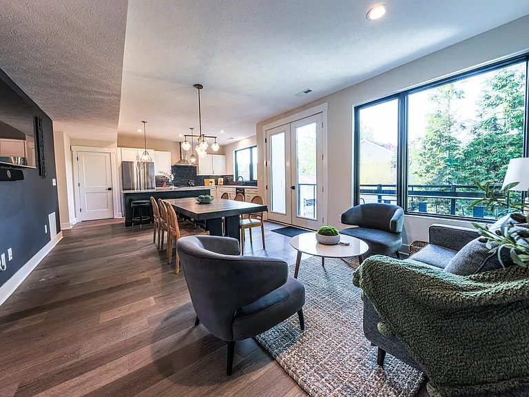 366 Zimpfer St — Photo 15