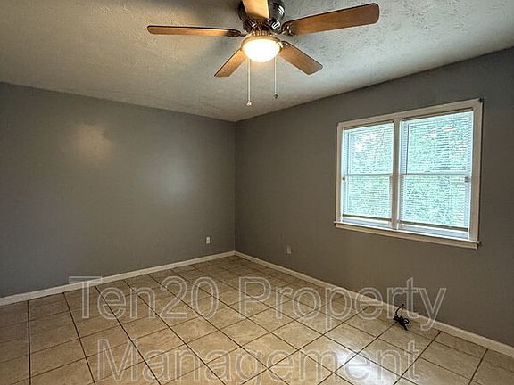 2nd image of 6200 Olde Towne Dr #A