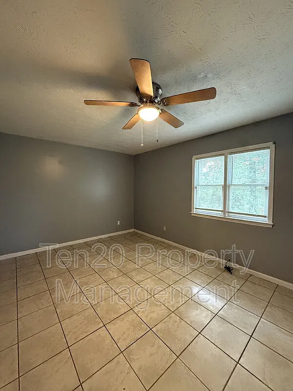 Building Photo - 6200 Olde Towne Dr #A