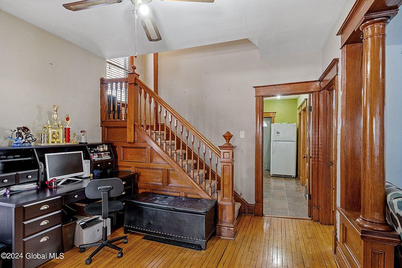 4th image of 1838 Becker Street