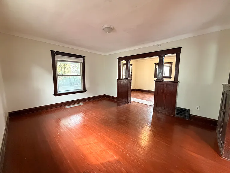 834 N Detroit Ave — Photo 6