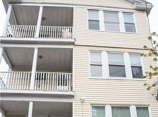 53 Raymond St FLOOR 3, Providence, RI 02908