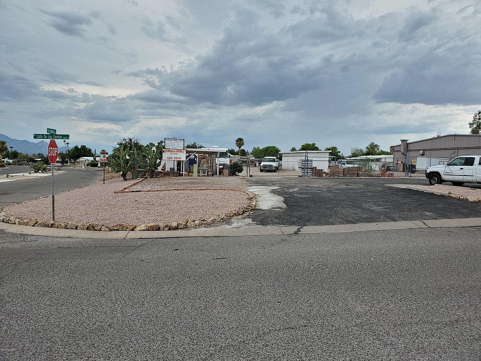 1st image of 201 W Calle De Las Tiendas