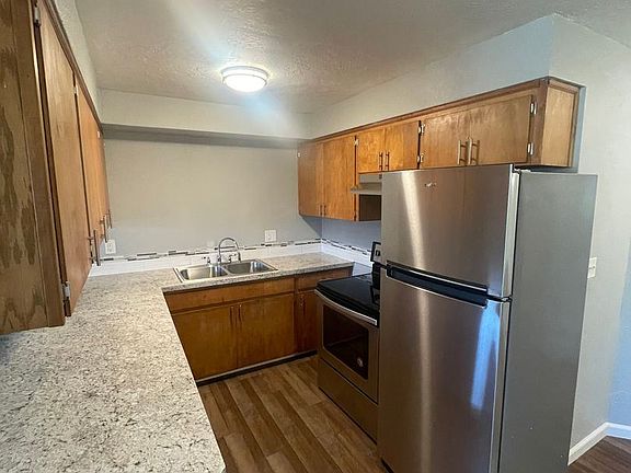 3rd image of 837 25th St SE #11647403