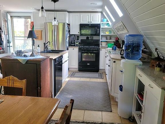 3rd image of 1323 La Crescent Pl #A