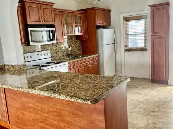 1600 NE 114th St APT 307, Miami, FL 33181