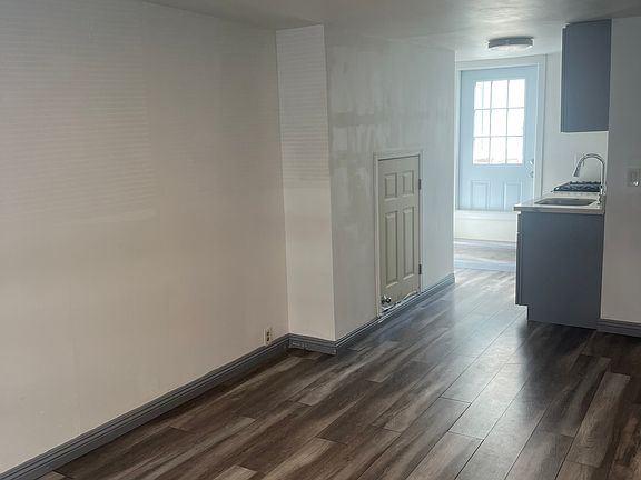 2nd image of 1683 Greenwich St