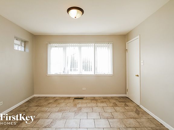 5th image of 376 Luella Ave