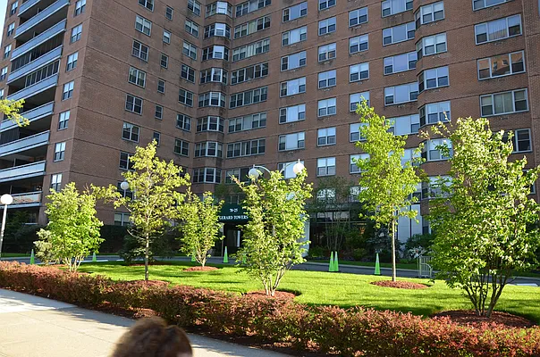 Sold by Madeleine Realty Ltd. | media 11