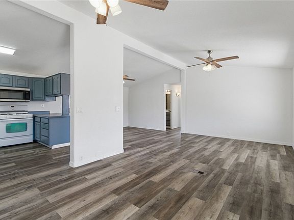 5th image of 2535 E Butler Avenue