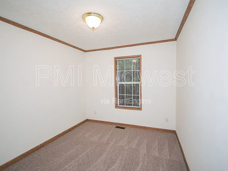 11845 Center St — Photo 21