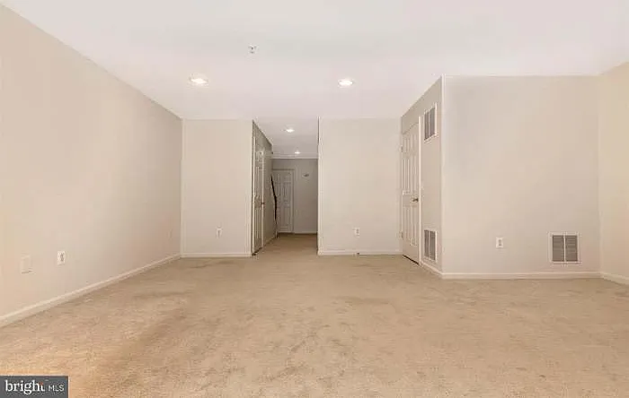 19411 Rayfield Dr — Photo 24