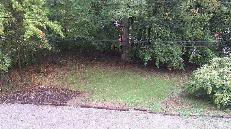 2nd image of 471 Allenby Ave